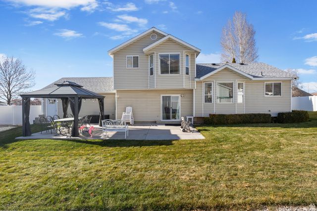 9976 N OAK RD, Cedar Hills, UT 84062