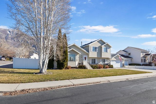 9976 N OAK RD, Cedar Hills, UT 84062