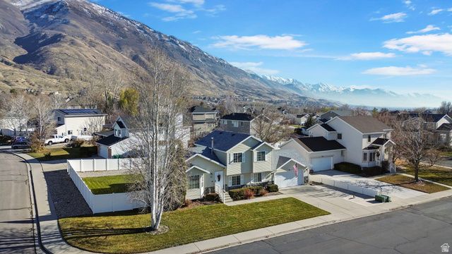 9976 N OAK RD, Cedar Hills, UT 84062