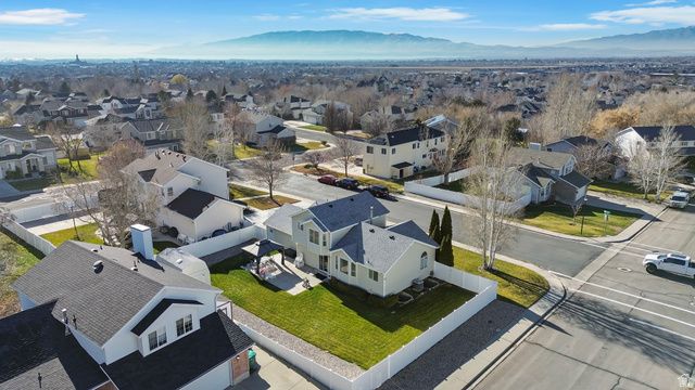 9976 N OAK RD, Cedar Hills, UT 84062