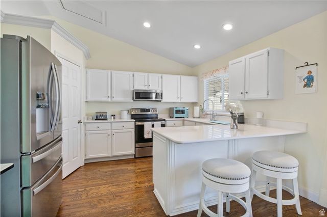 9976 N OAK RD, Cedar Hills, UT 84062