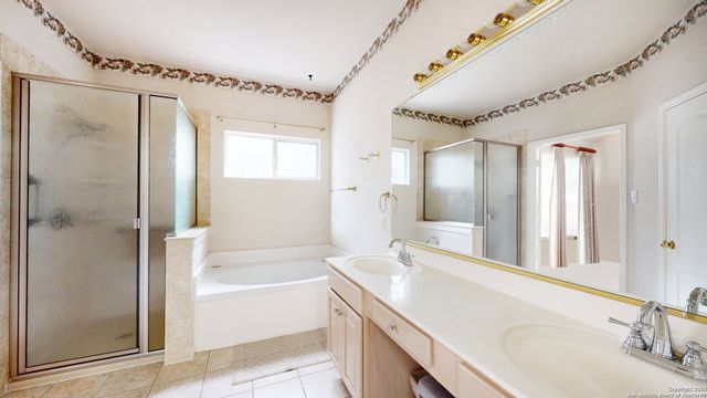 20803 Wild Springs Dr., San Antonio, TX 78258