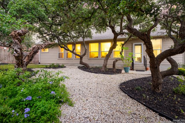 20803 Wild Springs Dr., San Antonio, TX 78258