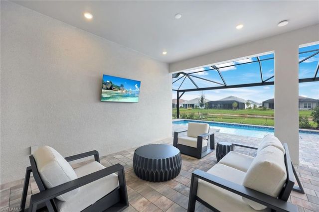 1504 Derna ST, Naples, FL 34114