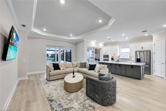 1504 Derna ST, Naples, FL 34114