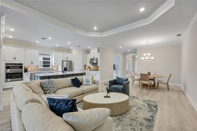 1504 Derna ST, Naples, FL 34114