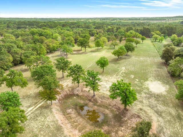 7700 County Road 3700, Athens, TX 75752