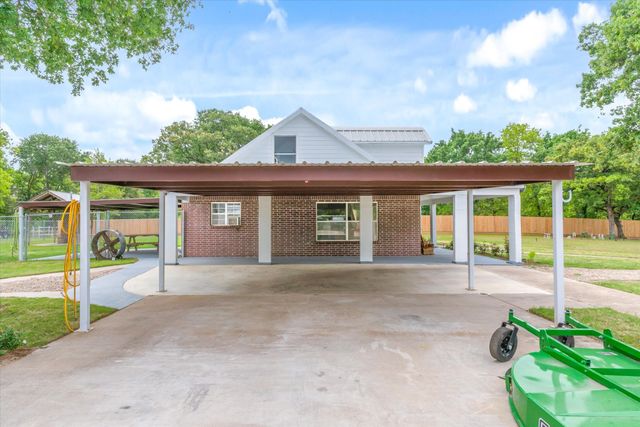 7700 County Road 3700, Athens, TX 75752