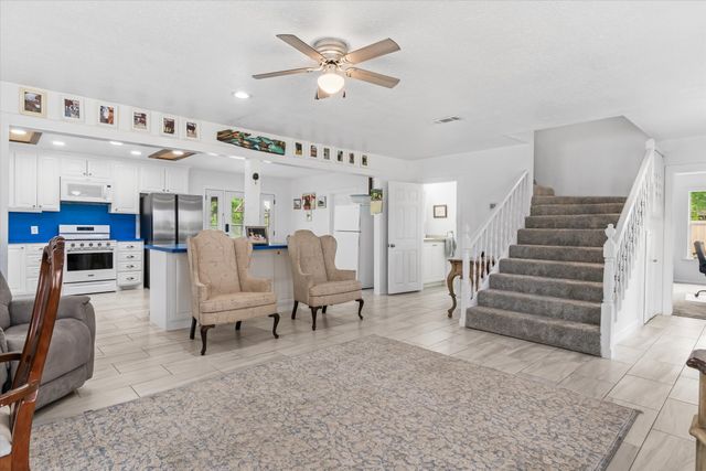 7700 County Road 3700, Athens, TX 75752