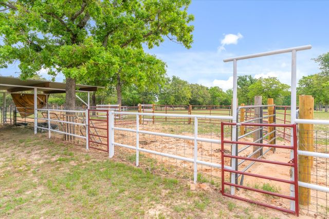 7700 County Road 3700, Athens, TX 75752