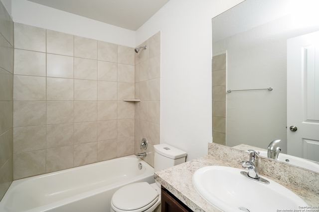 10420 Green Branch, San Antonio, TX 78223