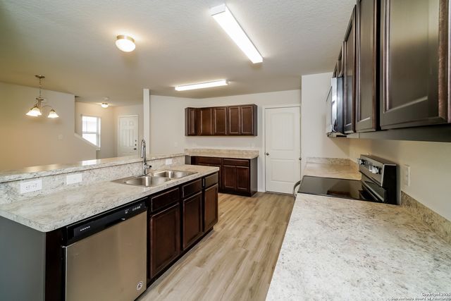 10420 Green Branch, San Antonio, TX 78223