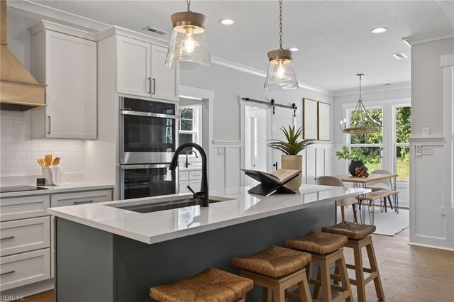 4020 Tucker LN, Chesapeake, VA 23322