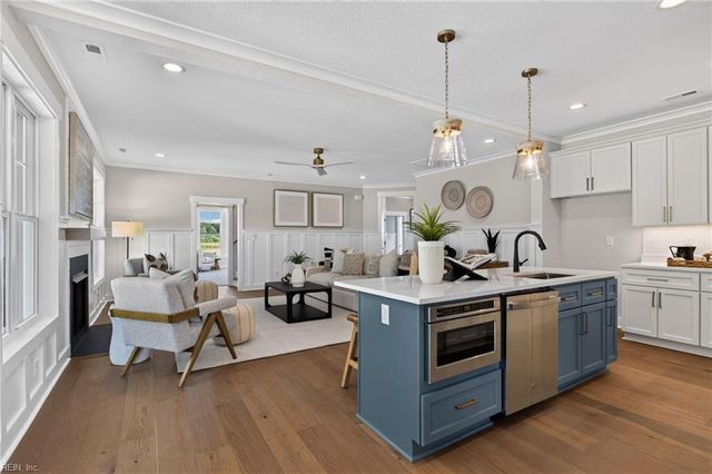 4020 Tucker LN, Chesapeake, VA 23322
