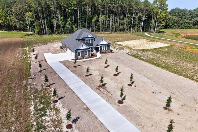4020 Tucker LN, Chesapeake, VA 23322