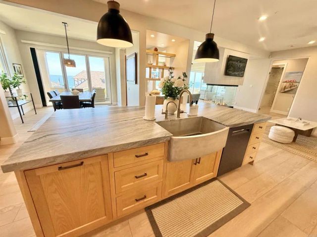 1922 S Pacific St., Oceanside, CA 92054