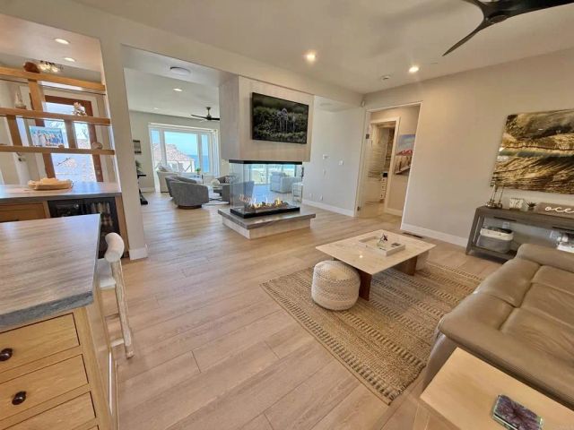 1922 S Pacific St., Oceanside, CA 92054