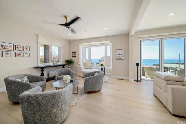 1922 S Pacific St., Oceanside, CA 92054
