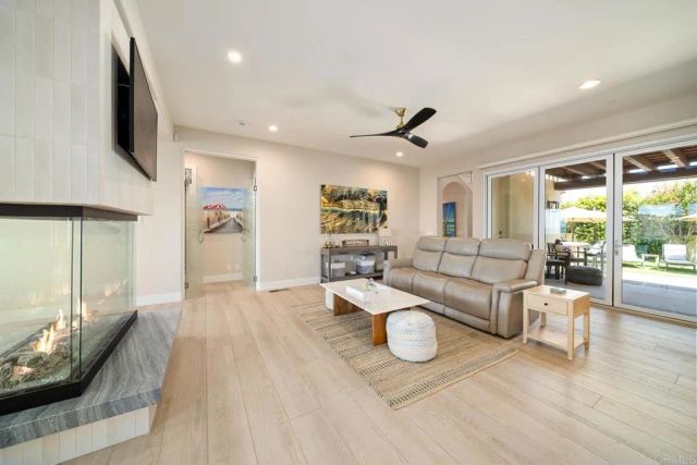 1922 S Pacific St., Oceanside, CA 92054