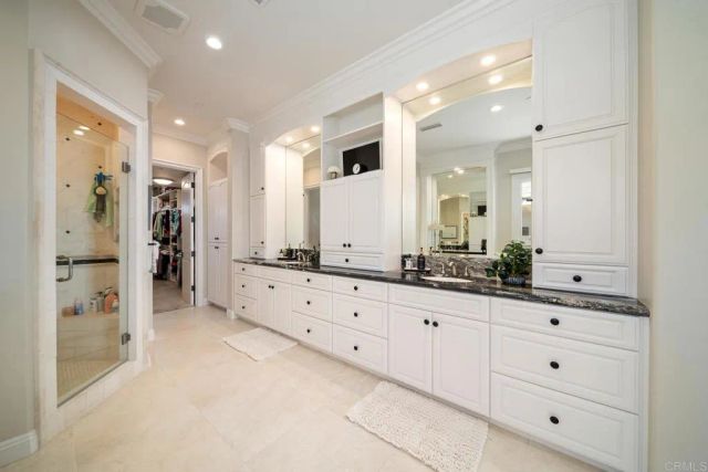 1922 S Pacific St., Oceanside, CA 92054