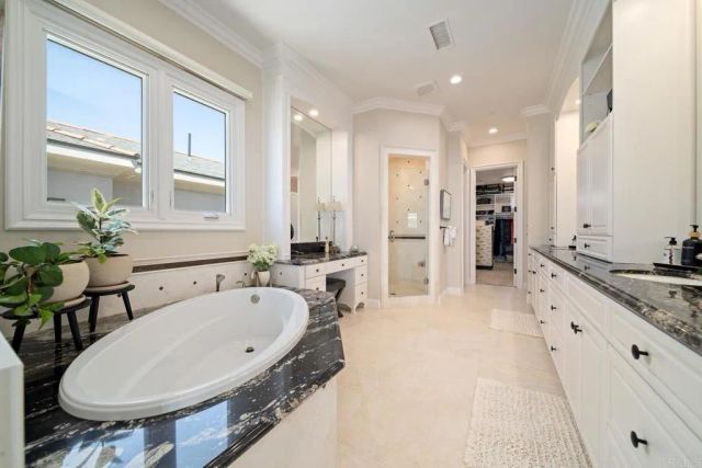 1922 S Pacific St., Oceanside, CA 92054