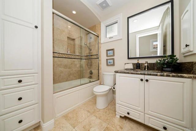 1922 S Pacific St., Oceanside, CA 92054