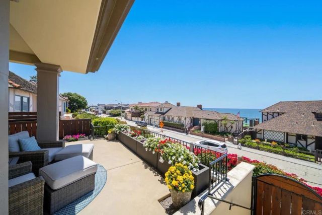 1922 S Pacific St., Oceanside, CA 92054