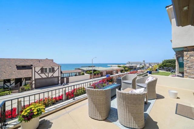 1922 S Pacific St., Oceanside, CA 92054