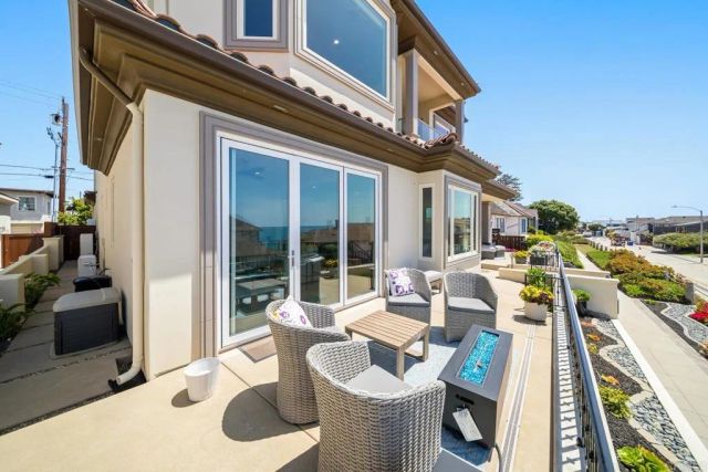 1922 S Pacific St., Oceanside, CA 92054