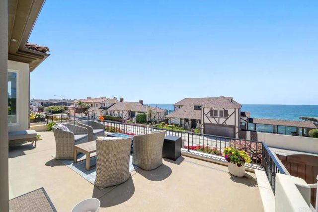 1922 S Pacific St., Oceanside, CA 92054