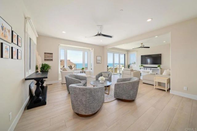 1922 S Pacific St., Oceanside, CA 92054