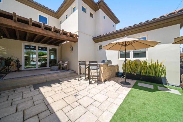 1922 S Pacific St., Oceanside, CA 92054