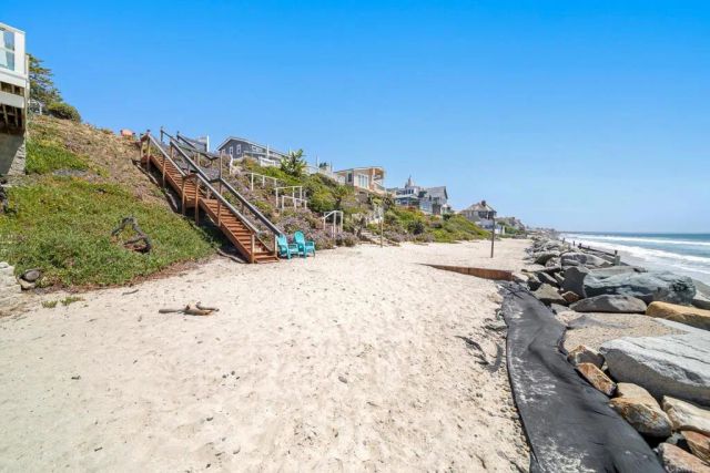 1922 S Pacific St., Oceanside, CA 92054