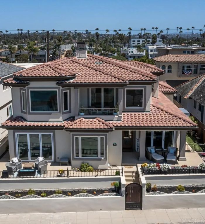 1922 S Pacific St., Oceanside, CA 92054