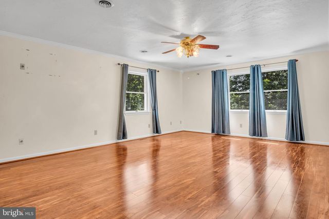 949 RIDGE RD, Gettysburg, PA 17325