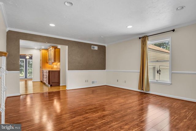 949 RIDGE RD, Gettysburg, PA 17325