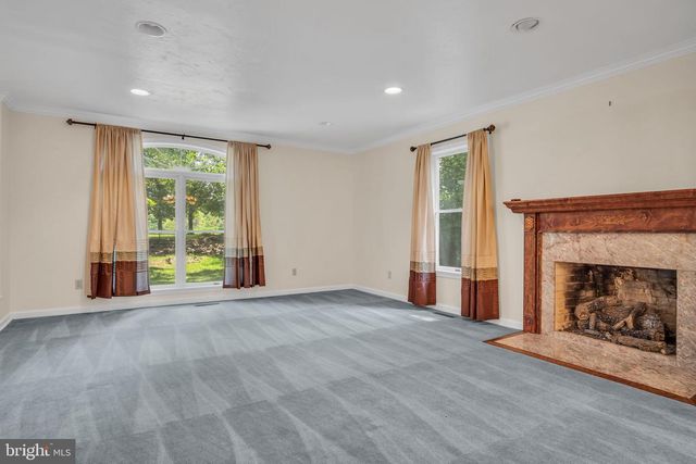 949 RIDGE RD, Gettysburg, PA 17325