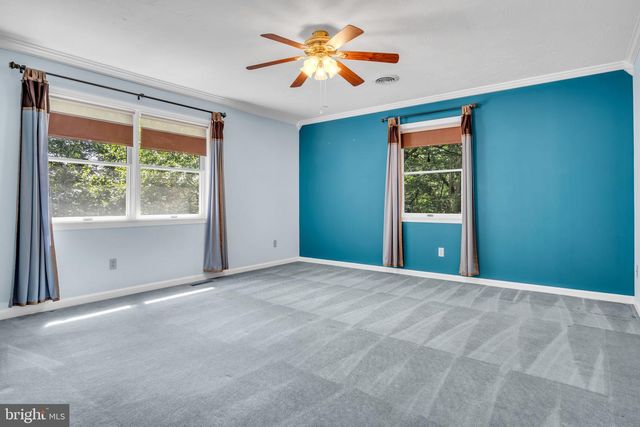 949 RIDGE RD, Gettysburg, PA 17325