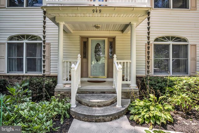 949 RIDGE RD, Gettysburg, PA 17325