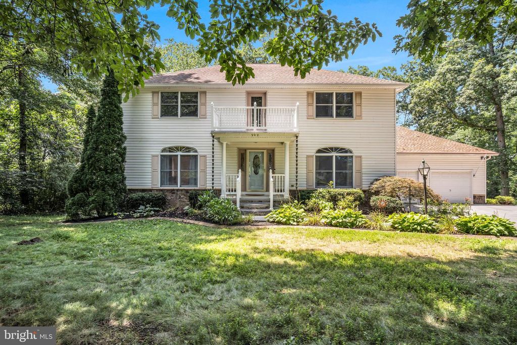 949 RIDGE RD, Gettysburg, PA 17325