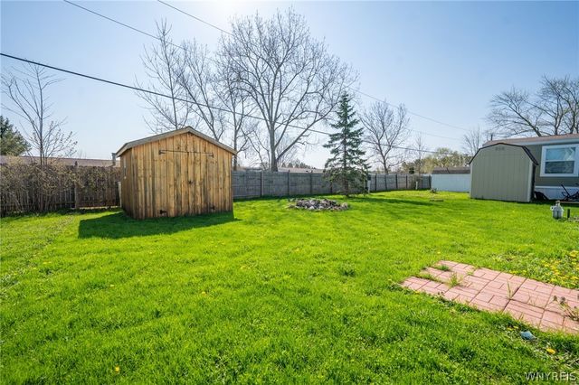 1406 East Drive, Alden, NY 14004