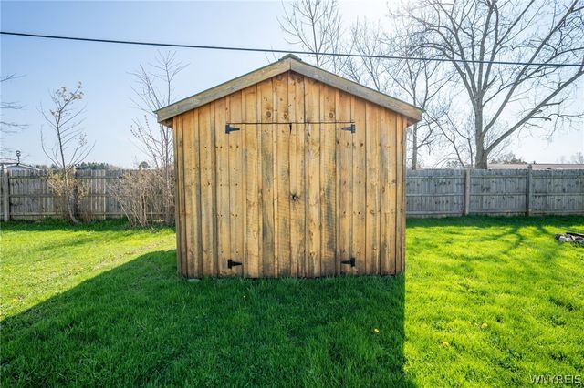 1406 East Drive, Alden, NY 14004
