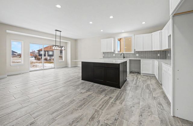 1073 Williamson Circle, Pontiac, MI 48340