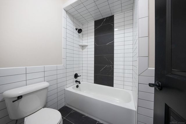 1073 Williamson Circle, Pontiac, MI 48340