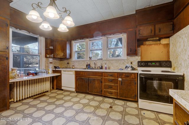 333 Broad Street, Eatontown, NJ 07724