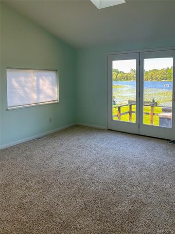 1749 Tannock Drive, Holly, MI 48442