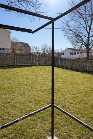 8520 Ava Drive, Affton, MO 63123