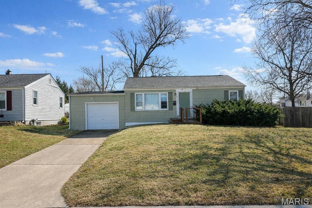 8520 Ava Drive, Affton, MO 63123