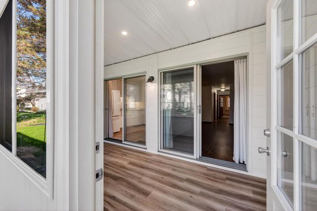 7832 E Oakbridge Way, Madison, WI 53717