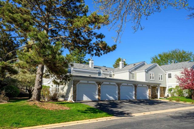 7832 E Oakbridge Way, Madison, WI 53717